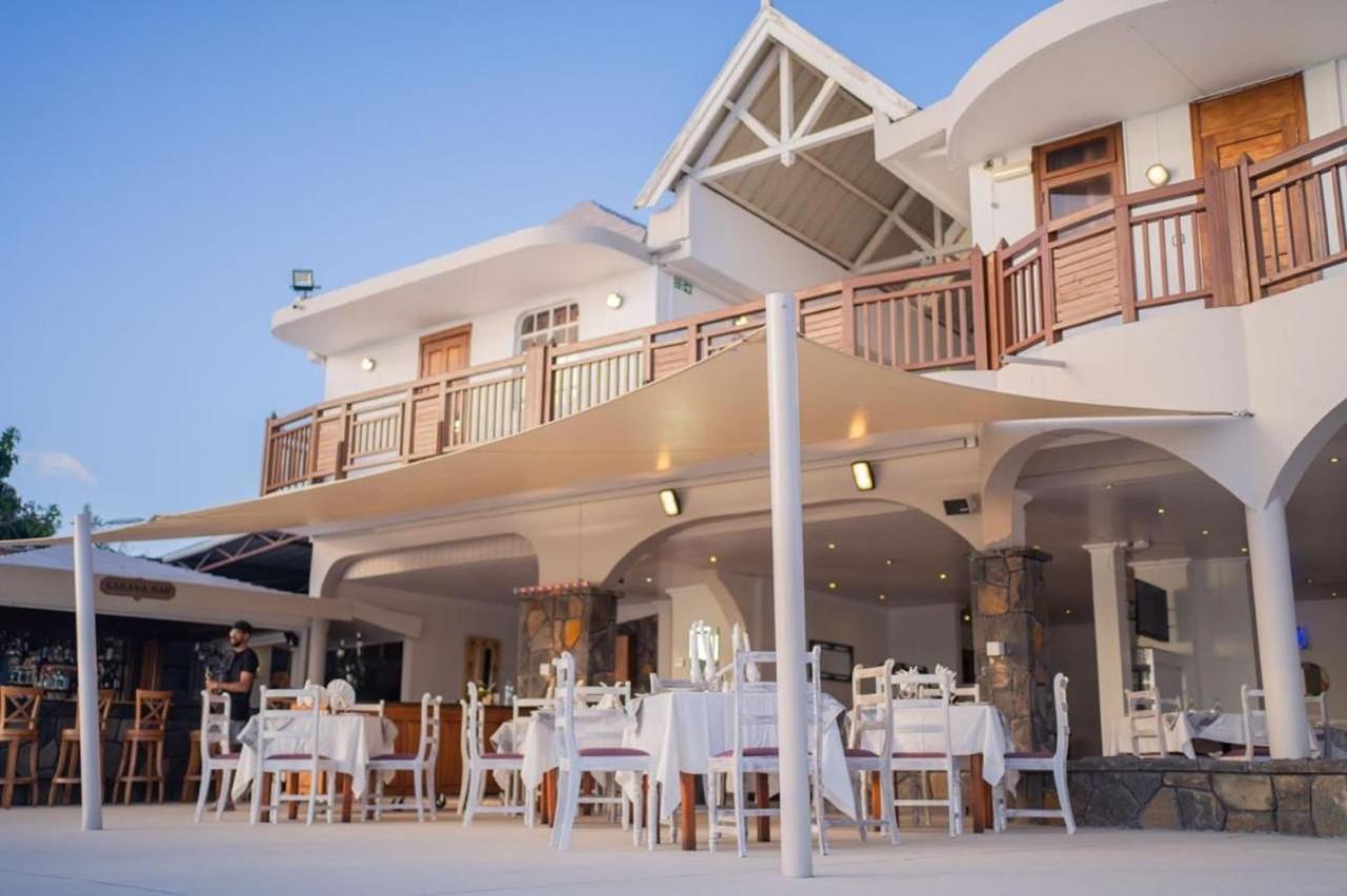 Gold Beach Resort Flic en Flac Екстер'єр фото