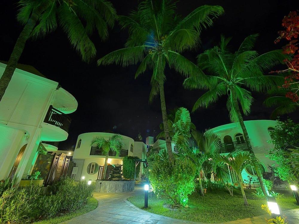 Gold Beach Resort Flic en Flac Екстер'єр фото