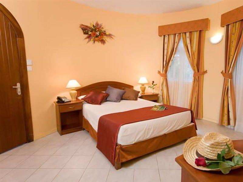 Gold Beach Resort Flic en Flac Екстер'єр фото